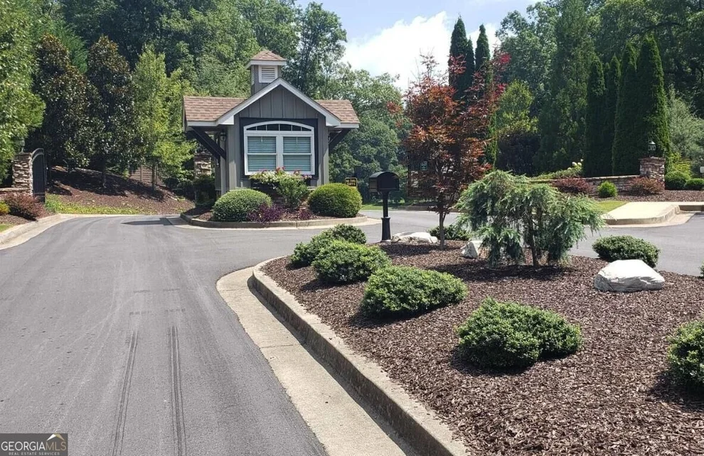 Unit for sale at 965 Old Owen Drive, Blairsville, GA 30512