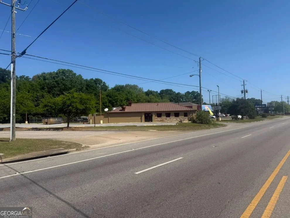 Unit for sale at 1218 South Eufaula Avenue, Eufaula, AL 39027
