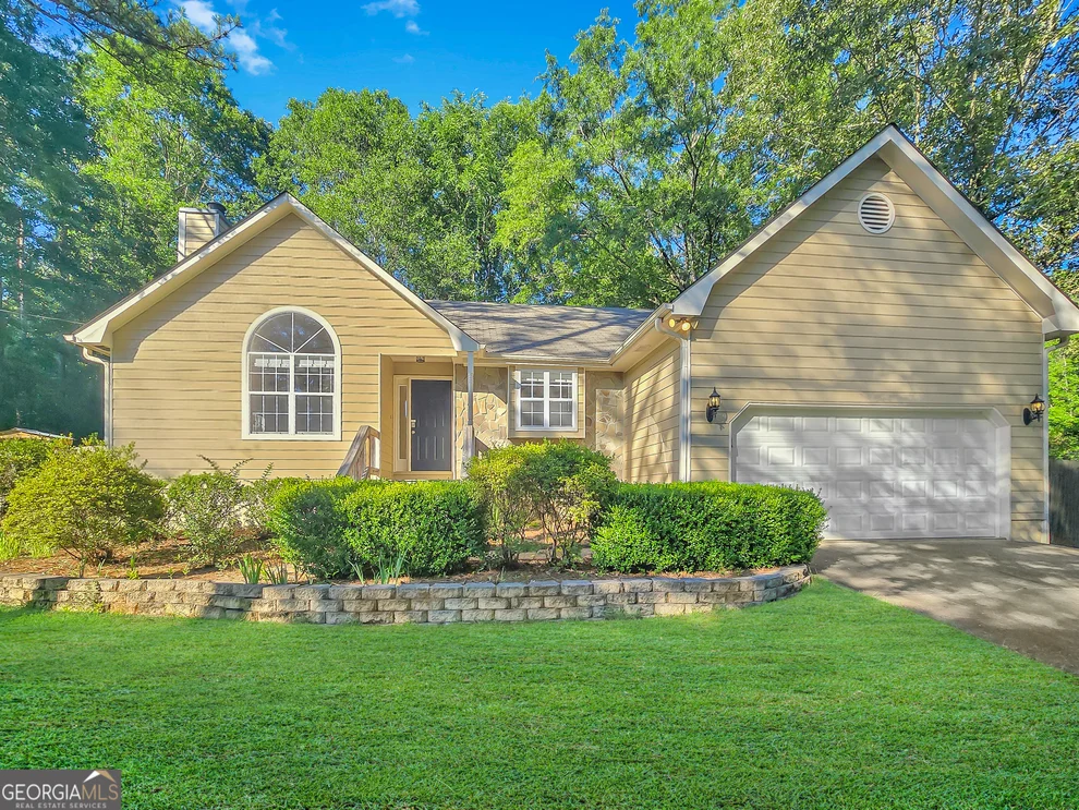 Unit for sale at 450 Loneoak Drive, Senoia, GA 30276