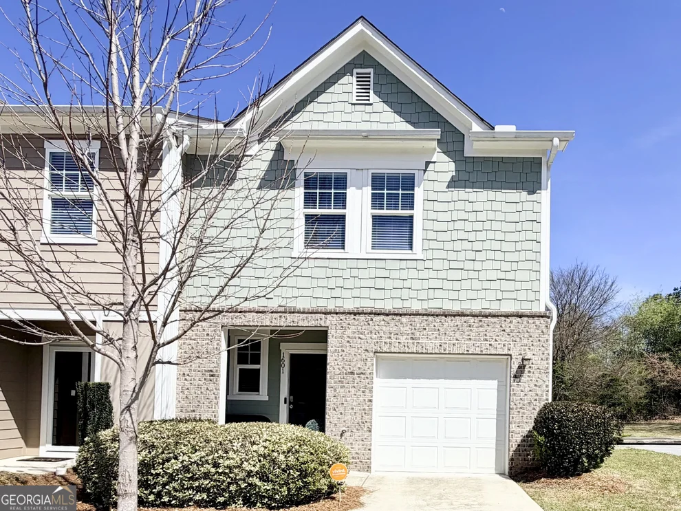 Unit for sale at 1601 Honeysuckle Path, Conyers, GA 30012