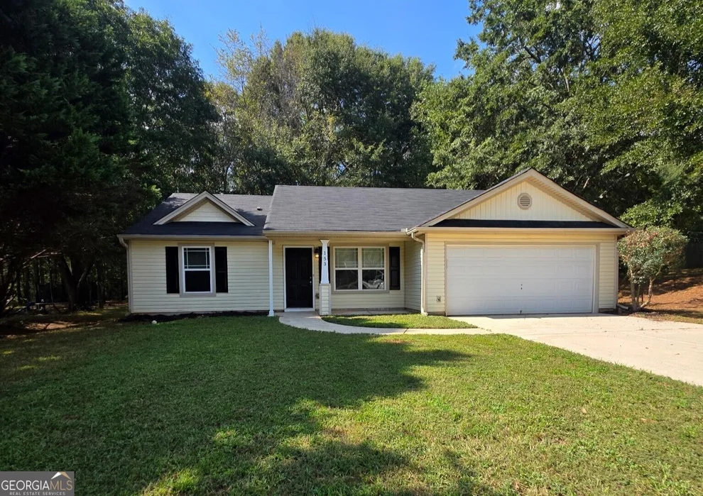 Unit for sale at 153 Glenfield Drive, Jefferson, GA 30549