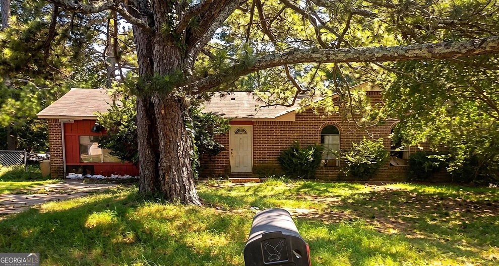 Unit for sale at 165 Meadowlark Lane, Jonesboro, GA 30236