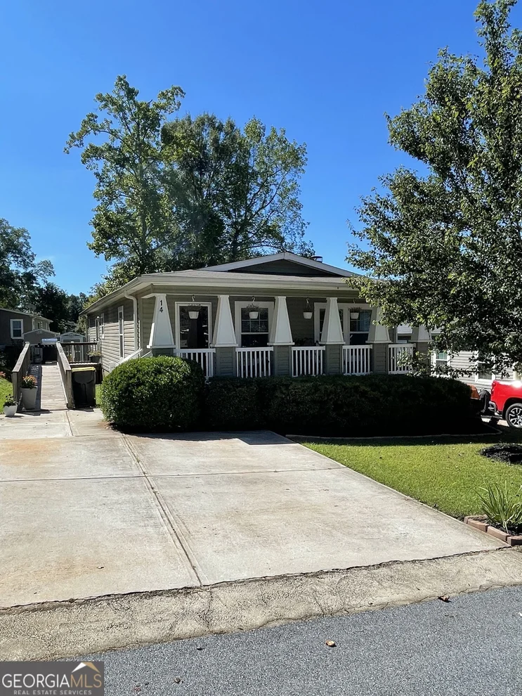 Unit for sale at 14 Redwood Circle, Newnan, GA 30263