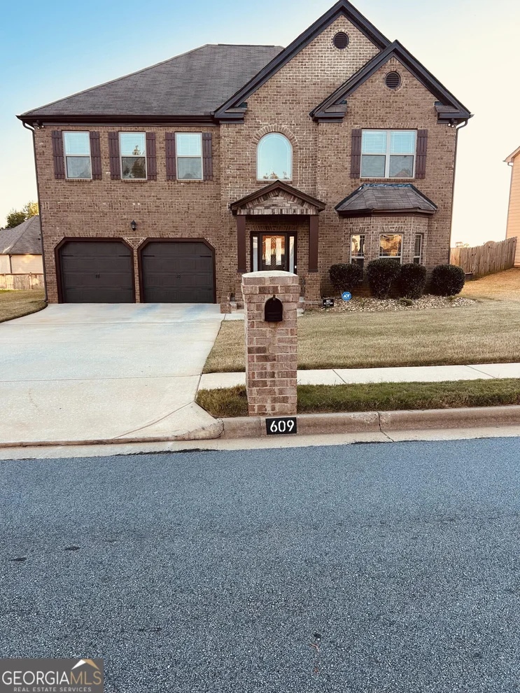 Unit for sale at 609 Caledon Way, Hampton, GA 30228