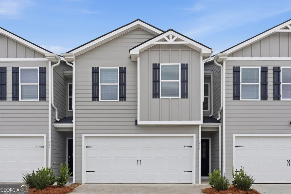 Unit for sale at 214 Norchester Avenue, Hogansville, GA 30230