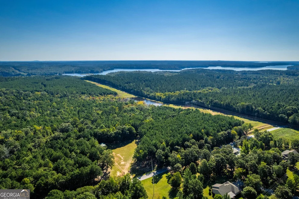 Unit for sale at 1876 Bobby Brown State Park Road, Elberton, GA 30635