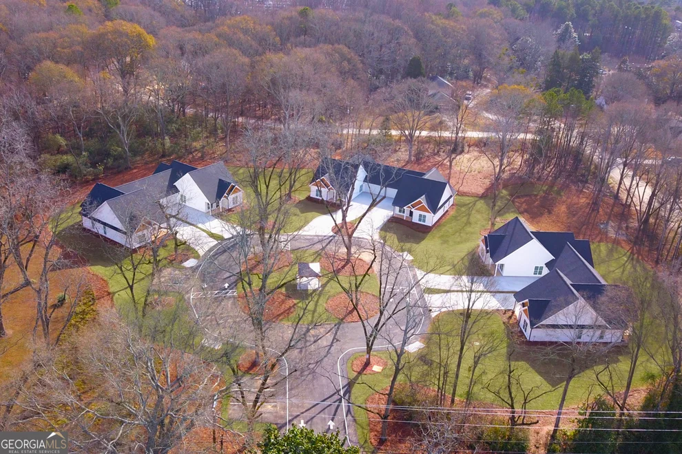 Unit for sale at 294 Cedar Creek Road, Winder, GA 30680