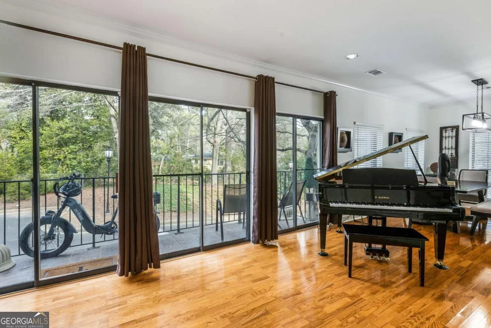 Unit for sale at 3071 Lenox Road NE, Atlanta, GA 30324