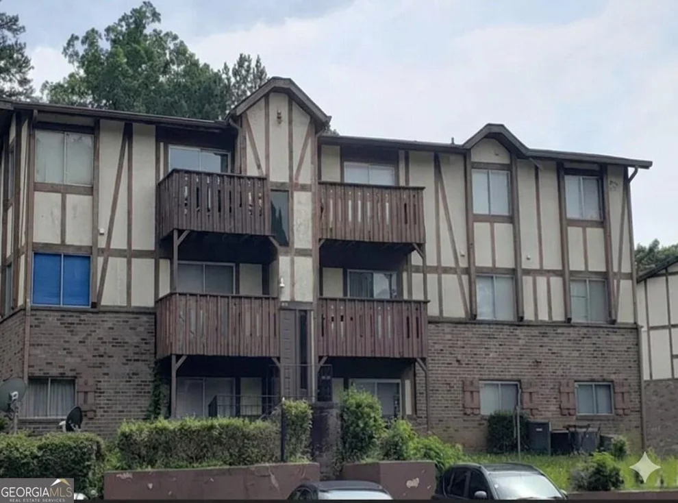 Unit for sale at 1505 Camelot Drive, South Fulton, GA 30349