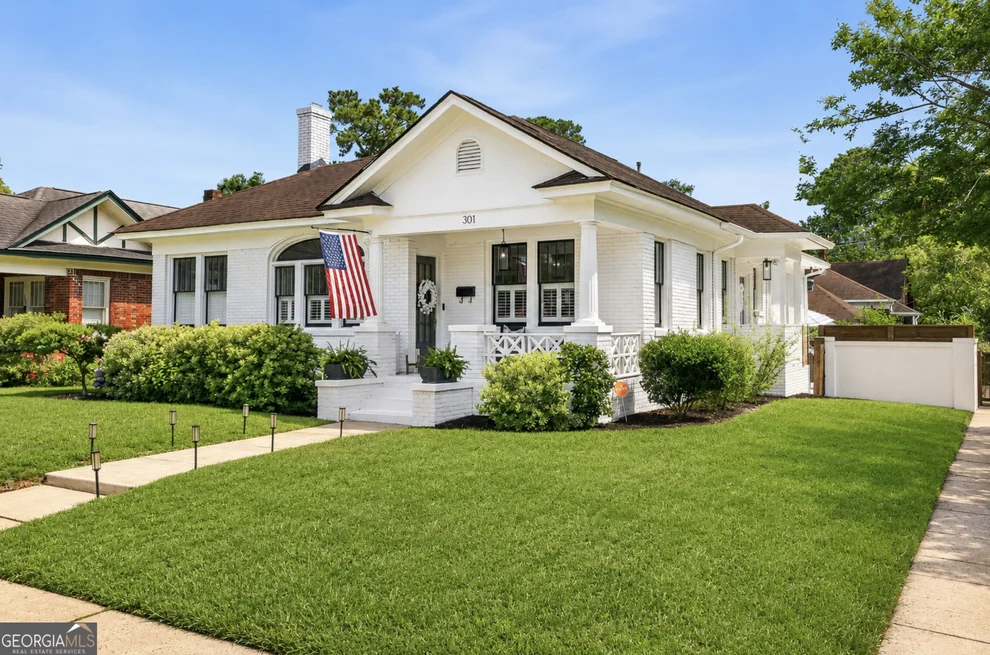 Unit for sale at 301 E 51st Street, Savannah, GA 31405