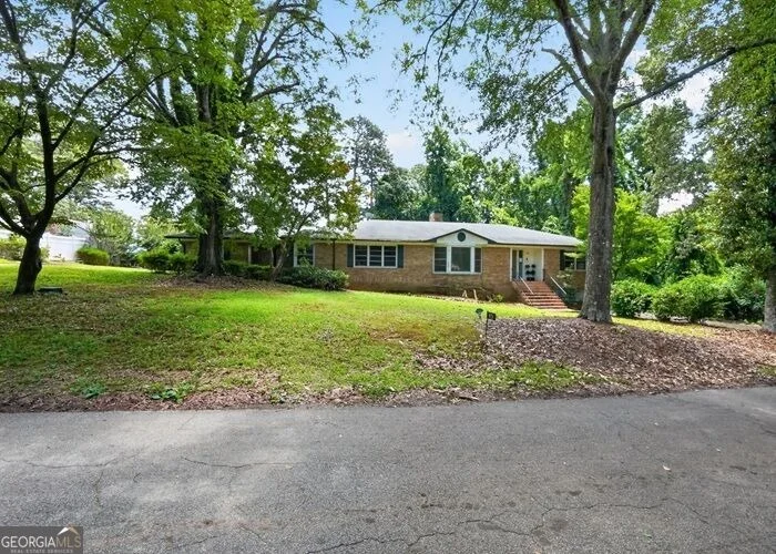 Unit for sale at 43 Mountain View Drive, Toccoa, GA 30577