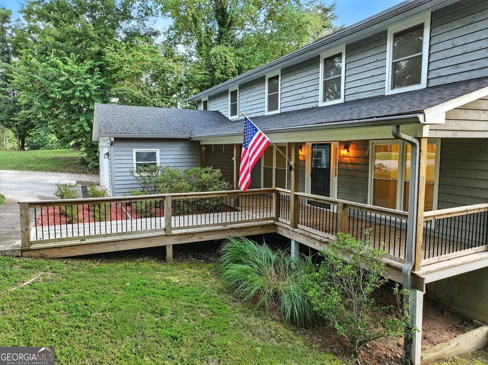 Unit for sale at 3235 Clarks Bridge Road, Gainesville, GA 30506