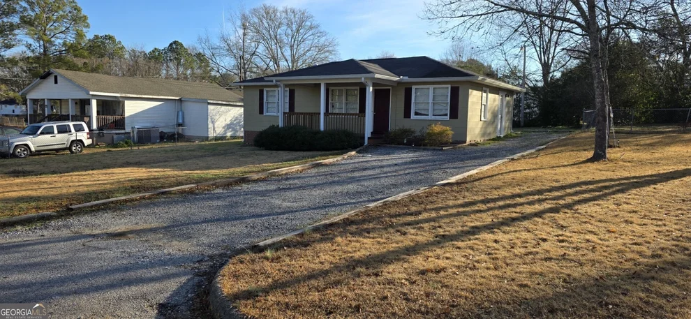 Unit for sale at 112 N 13th Avenue, Lanett, AL 36863