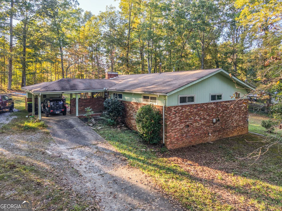 Unit for sale at 123 Lakeview Circle, Bremen, GA 30110