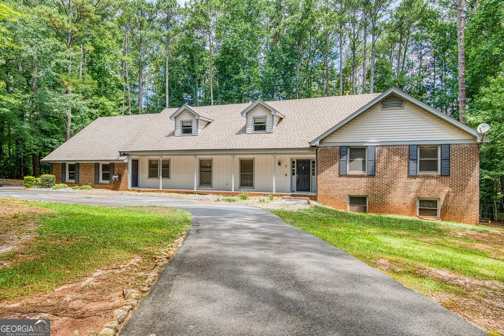 Unit for sale at 121 Stearman Road, Fayetteville, GA 30214