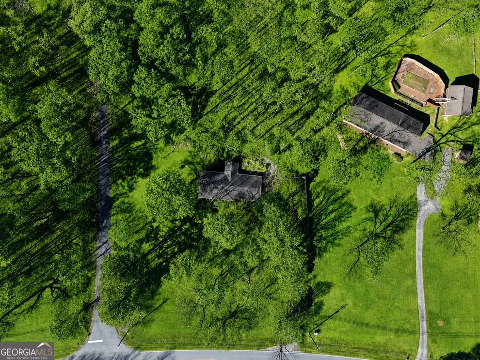 Unit for sale at 3252 Trickum Road, Woodstock, GA 30188