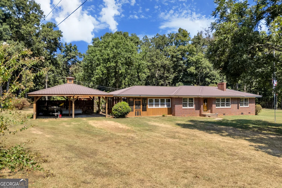 Unit for sale at 1104 Double Bridges Road, Elberton, GA 30635
