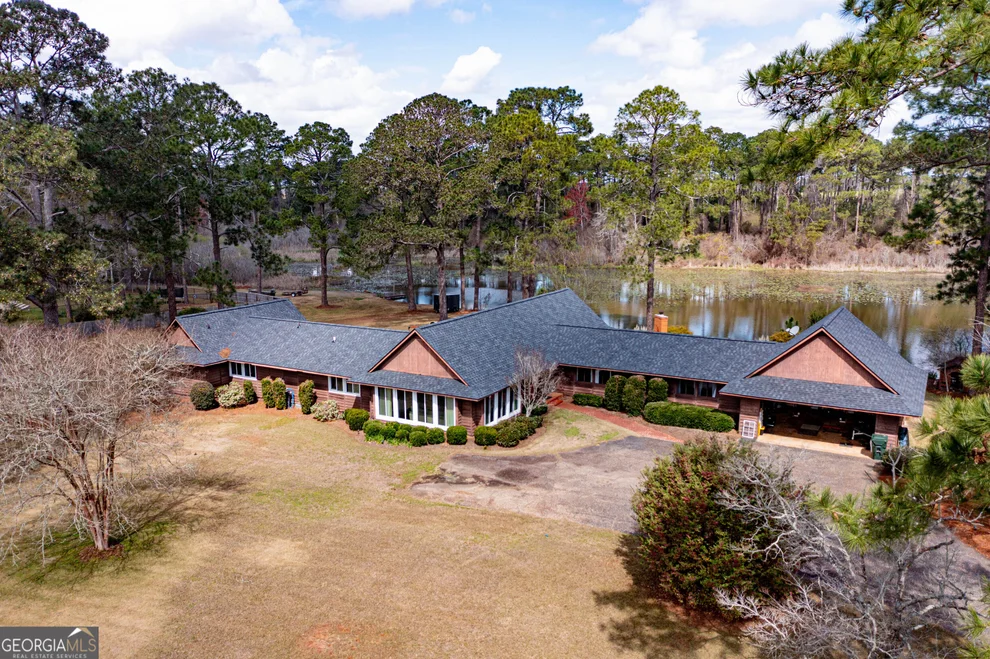 Unit for sale at 436 Lakewood Drive, Blakely, GA 39823