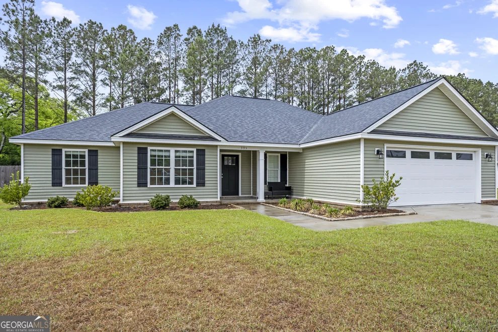 Unit for sale at 305 Tallulah Bend, Ellabell, GA 31308