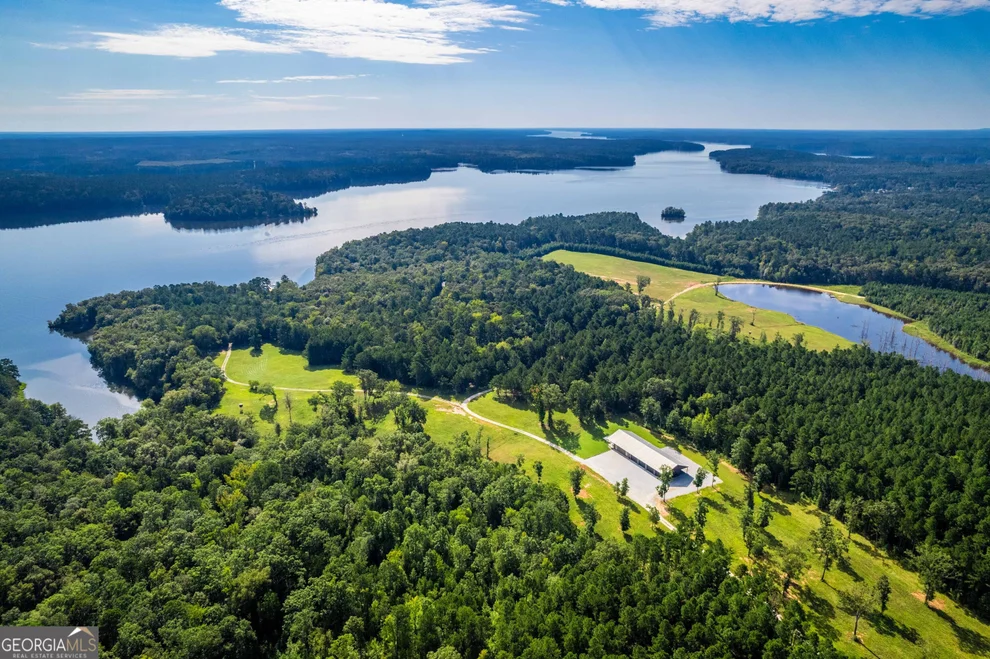 Unit for sale at 1968 Bobby Brown State Park Road, Elberton, GA 30635