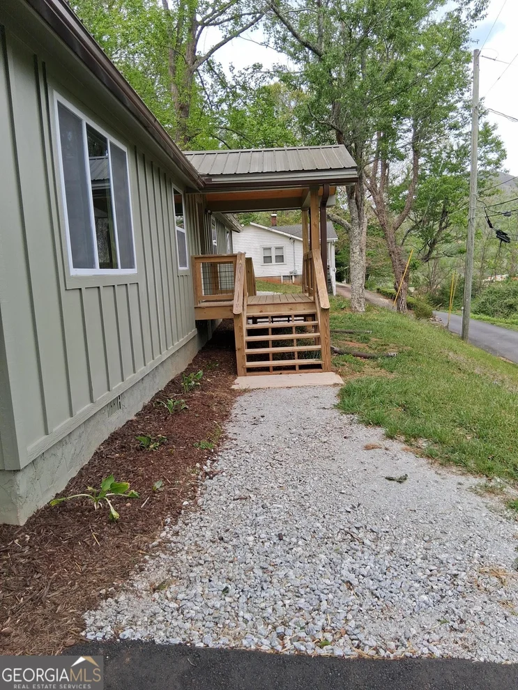 Unit for sale at 143 Nelson Avenue, Clayton, GA 30525