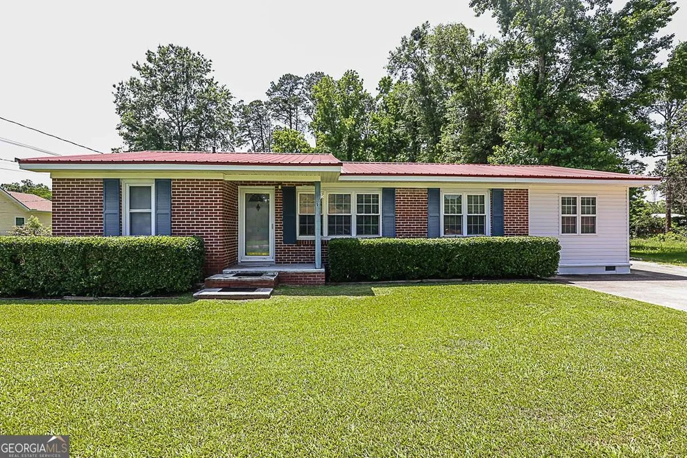 Unit for sale at 7 Oak Street, Bloomingdale, GA 31302