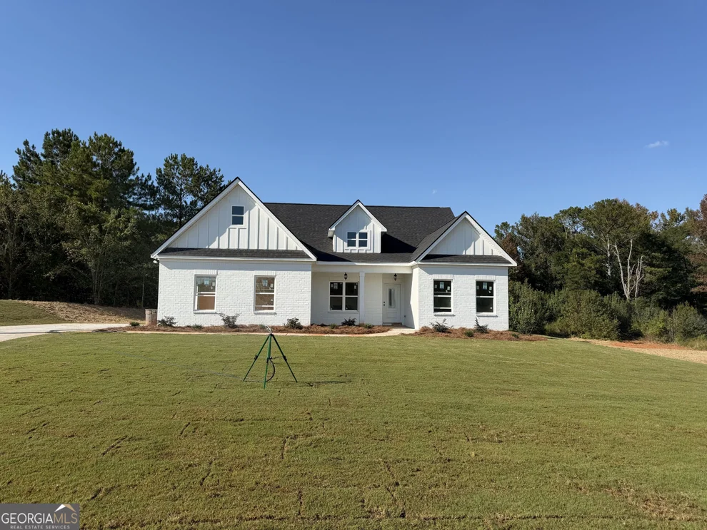 Unit for sale at 1322 Sycamore Circle, Griffin, GA 30224