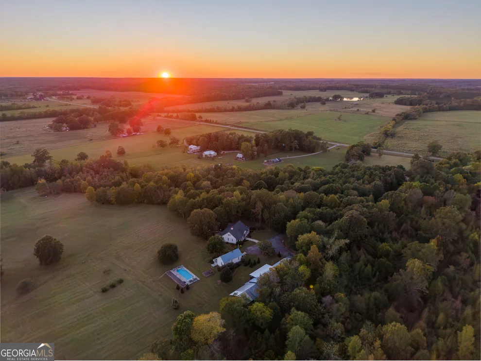 Unit for sale at 235 Glades Road, Eatonton, GA 31024