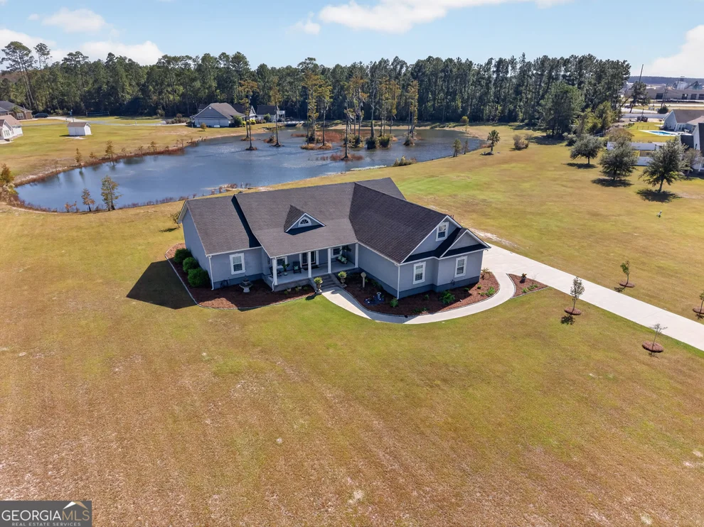 Unit for sale at 6103 Stoney Brook Drive, Blackshear, GA 31516