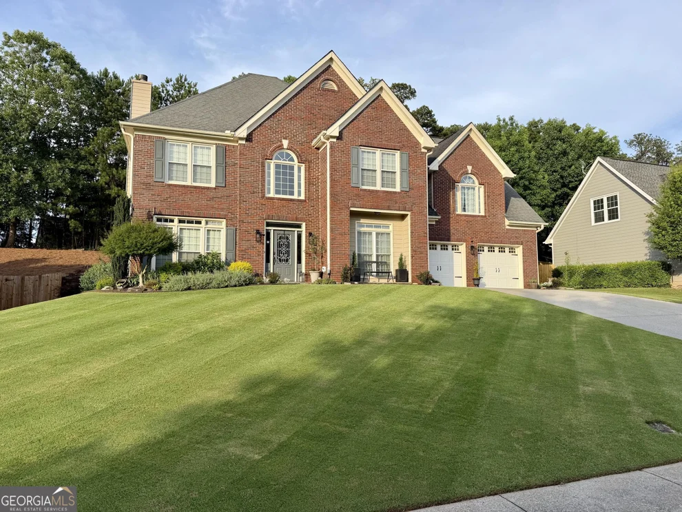 Unit for sale at 450 Chandler Court, Sugar Hill, GA 30518