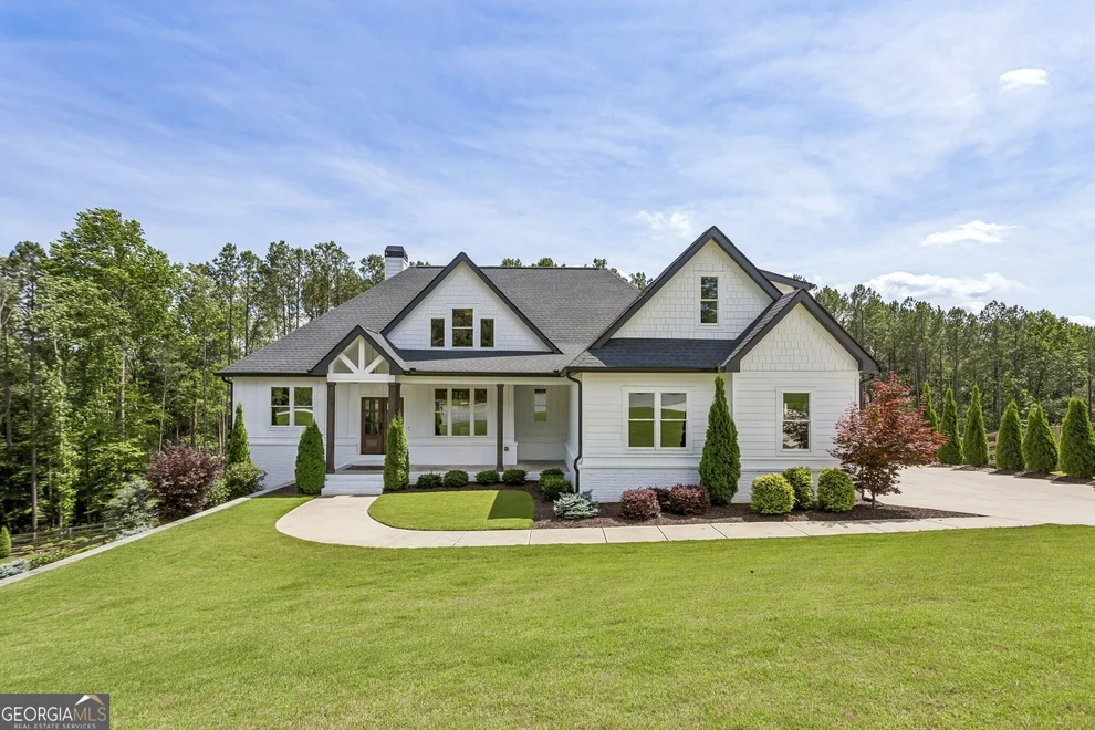 Unit for sale at 224 Autumn Brook Drive, Canton, GA 30115