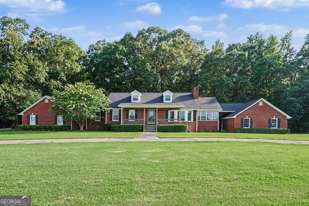 Unit for sale at 585 P J East Road, Covington, GA 30014
