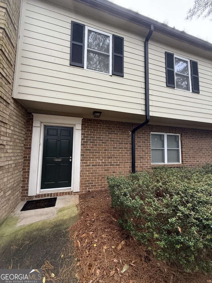 Unit for sale at 330 Winding River Drive, Sandy Springs, GA 30350