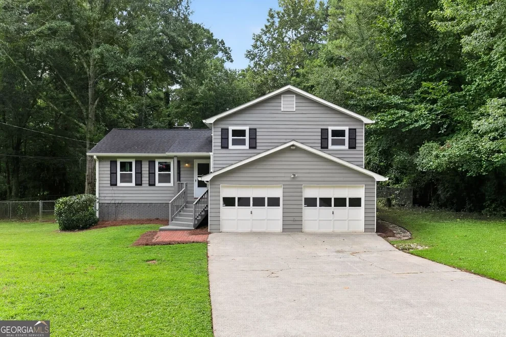 Unit for sale at 707 Cristy Lane, Woodstock, GA 30188