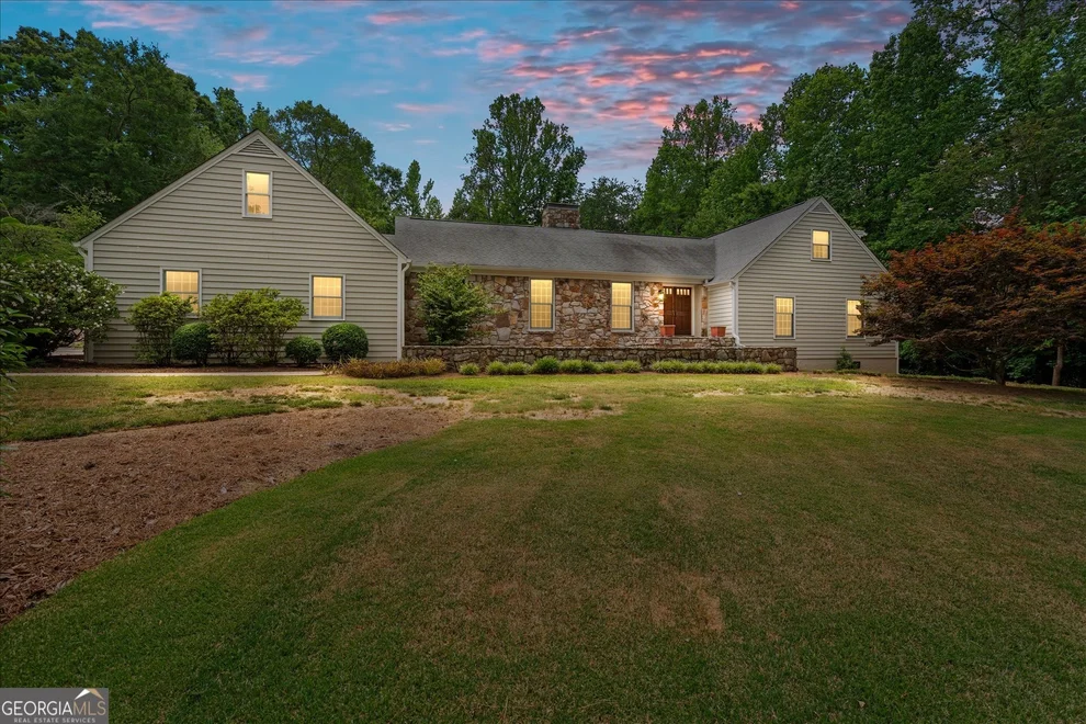 Unit for sale at 121 S Ole Hickory Trail, Carrollton, GA 30117