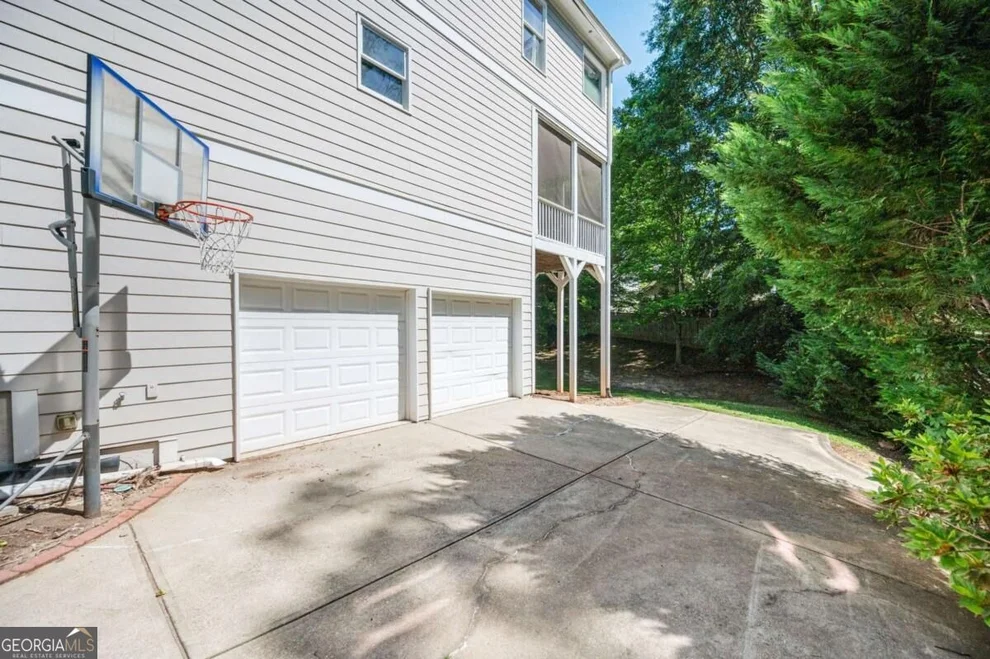 Unit for sale at 2199 Collins Drive NW, Atlanta, GA 30318