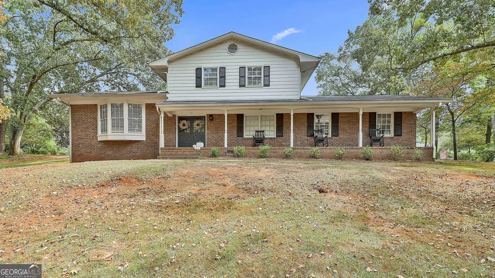 Unit for sale at 10 Camellia Circle, Newnan, GA 30263