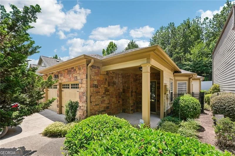 Unit for sale at 204 Oakleaf Drive, Acworth, GA 30102