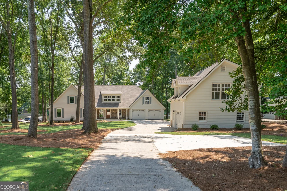 Unit for sale at 200 Whitney Street, Eatonton, GA 31024