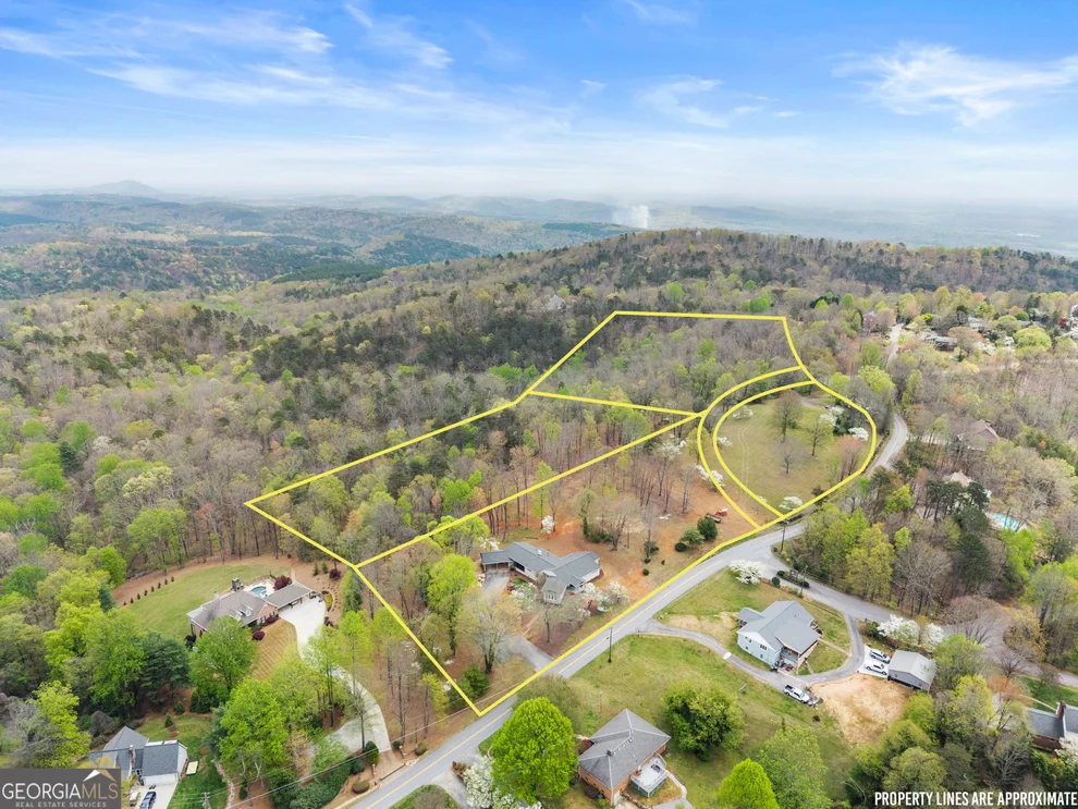 Unit for sale at 664 Chenocetah Drive, Cornelia, GA 30531