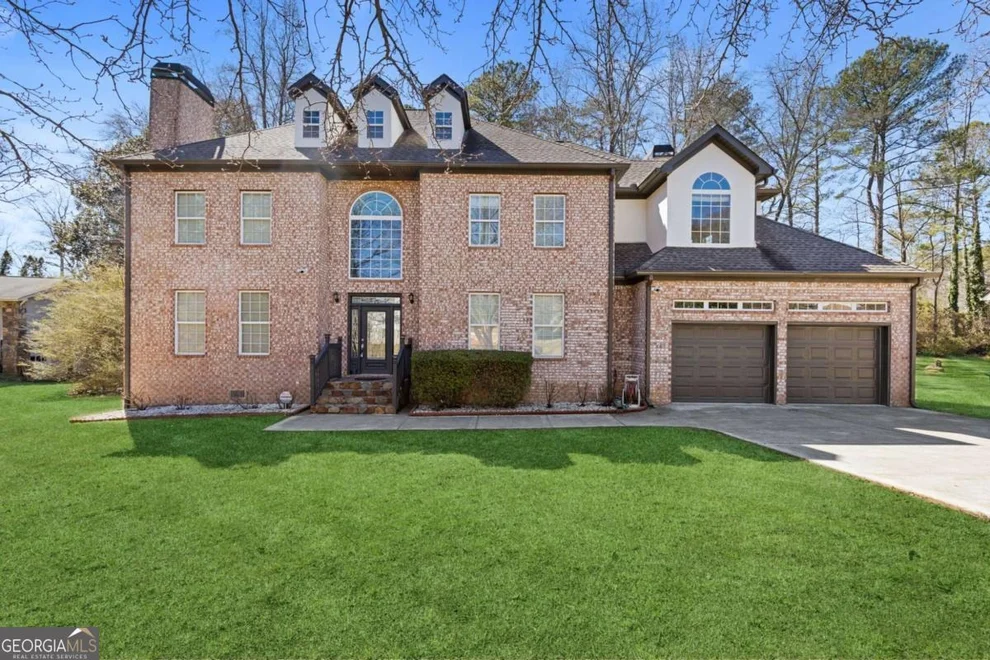 Unit for sale at 5737 Williamsburg Drive, Norcross, GA 30093