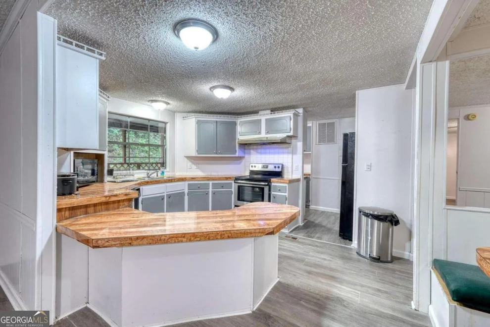 Unit for sale at 338 Gander Gap Road, Hiawassee, GA 30546