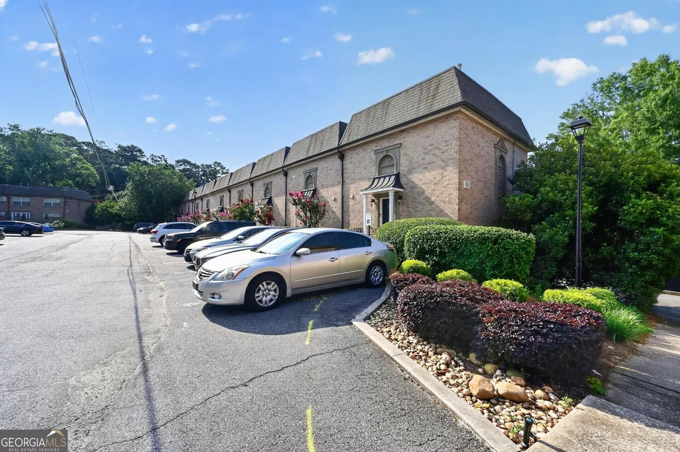 Unit for sale at 6980 Roswell Road, Sandy Springs, GA 30328
