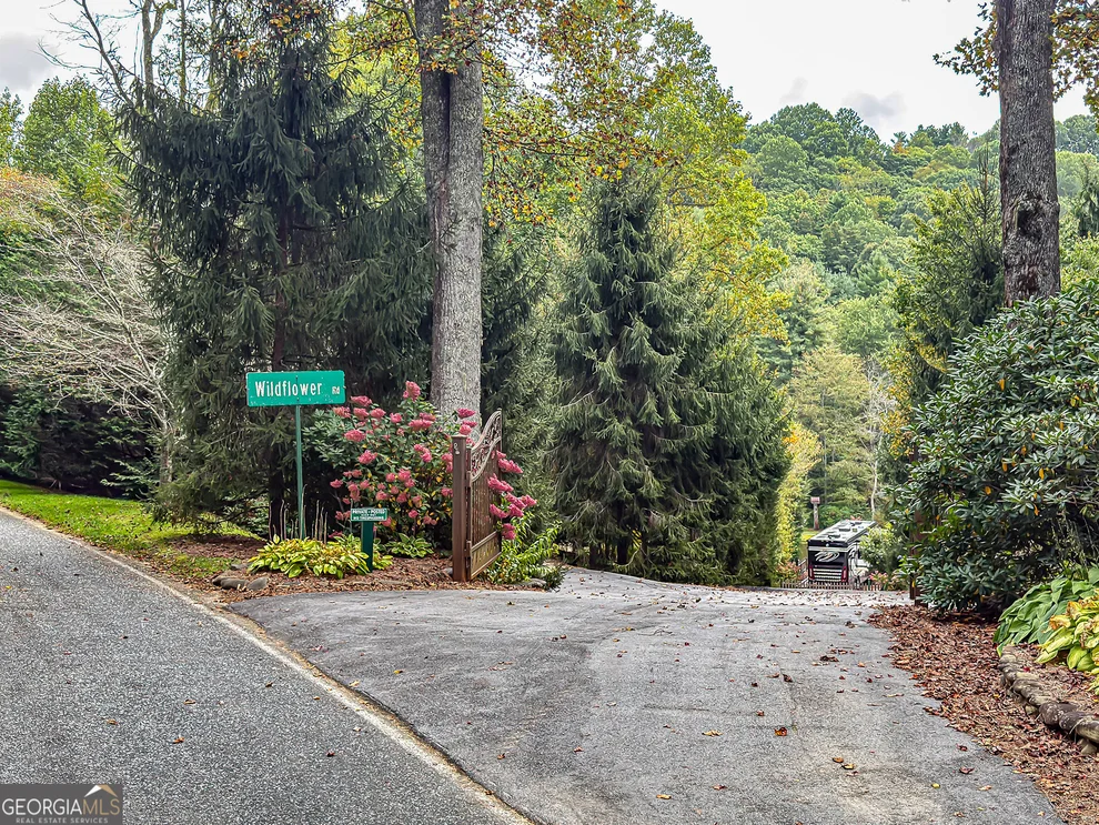 Unit for sale at 19 W. Highlands Way, Scaly Mountain, NC 28775
