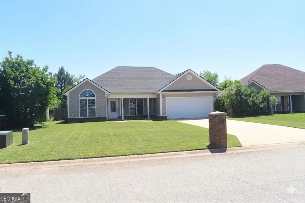 Unit for sale at 111 Raymond Circle, Warner Robins, GA 31088