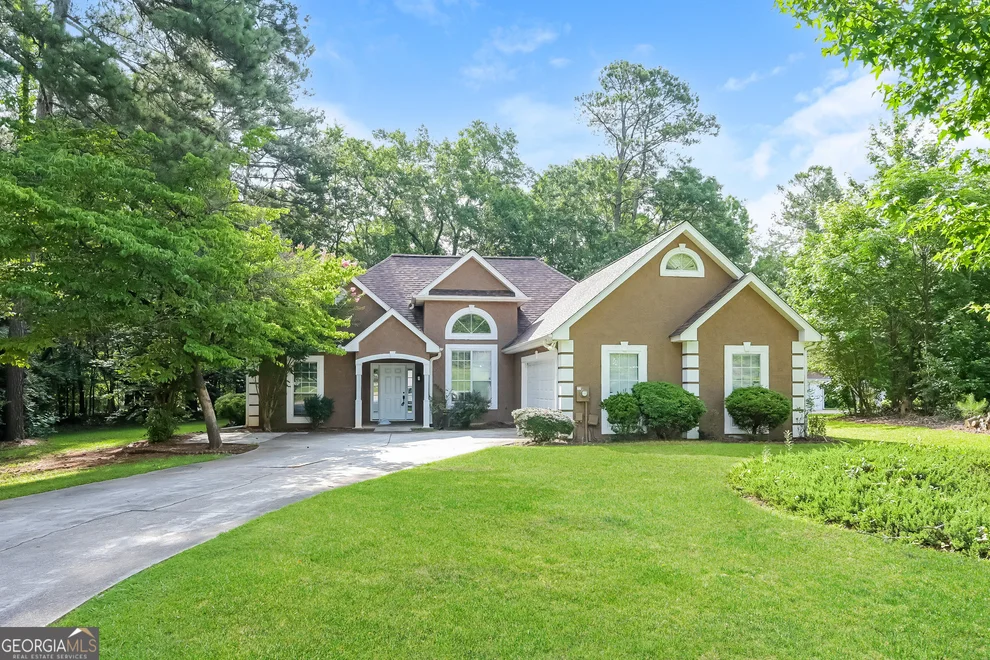 Unit for sale at 125 Whispering Pine Drive, Covington, GA 30016