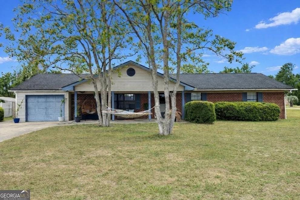 Unit for sale at 131 Fawn Lane, Blackshear, GA 31516