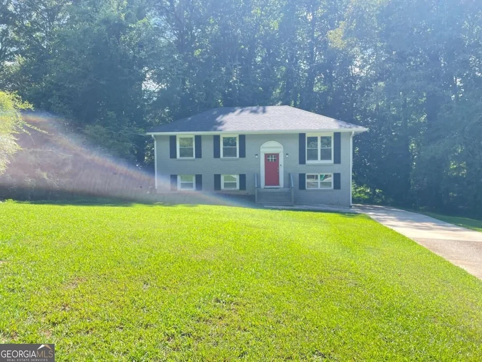Unit for sale at 1537 Spruce Ridge Court, Stone Mountain, GA 30083