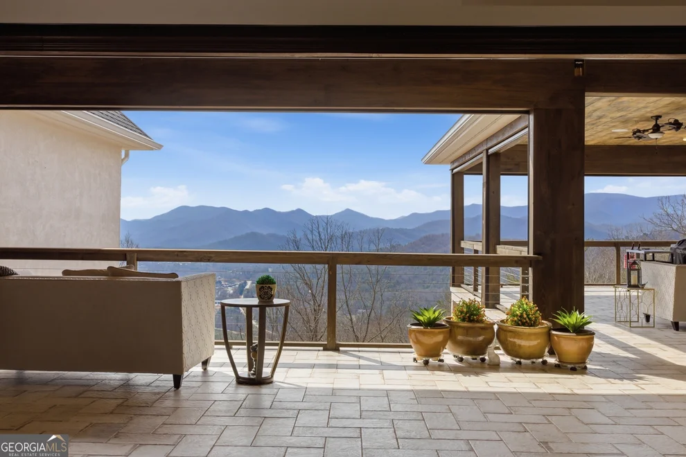 Unit for sale at 58 Buttons Lane, Sky Valley, GA 30537