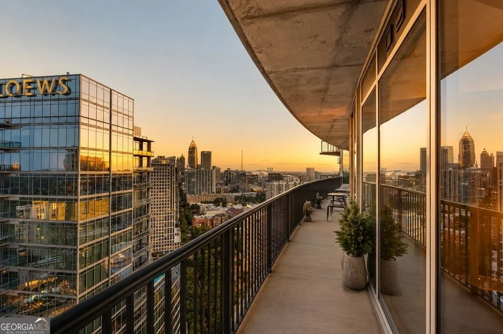 Unit for sale at 1080 Peachtree Street NE, Atlanta, GA 30309